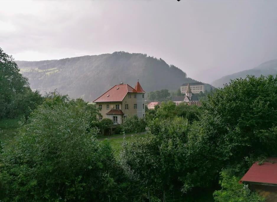 Haus Gruenfels Apartment